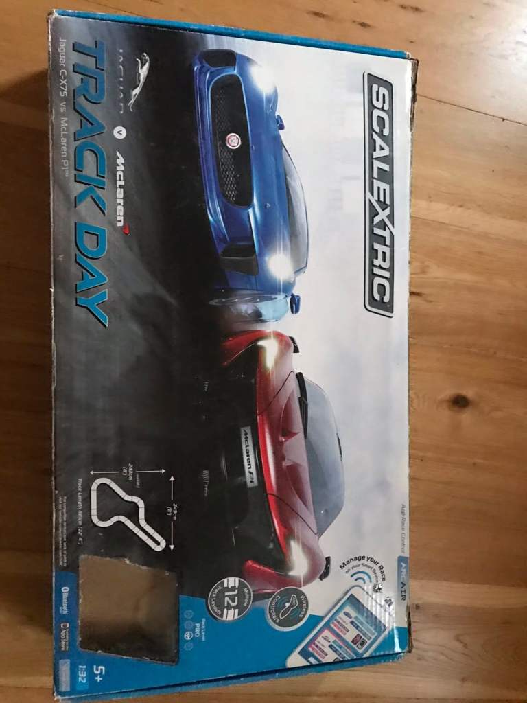 Scalextric Track Day Arc Air