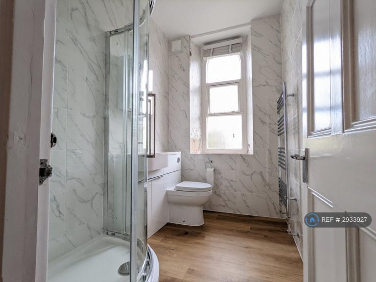 2 bedroom flat in Cotham Road, Bristol, BS6 (2 bed) (#2933927)