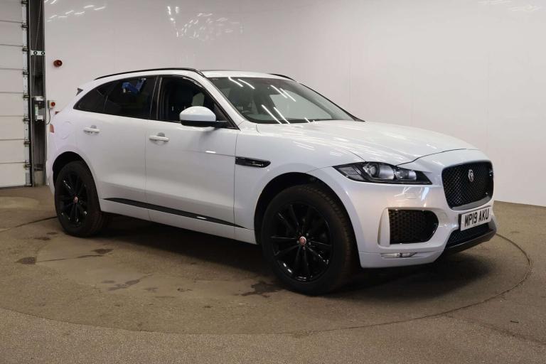 2019 Jaguar F-Pace 2.0d [180] Chequered Flag 5dr Auto AWD ESTATE DIESEL Automatic