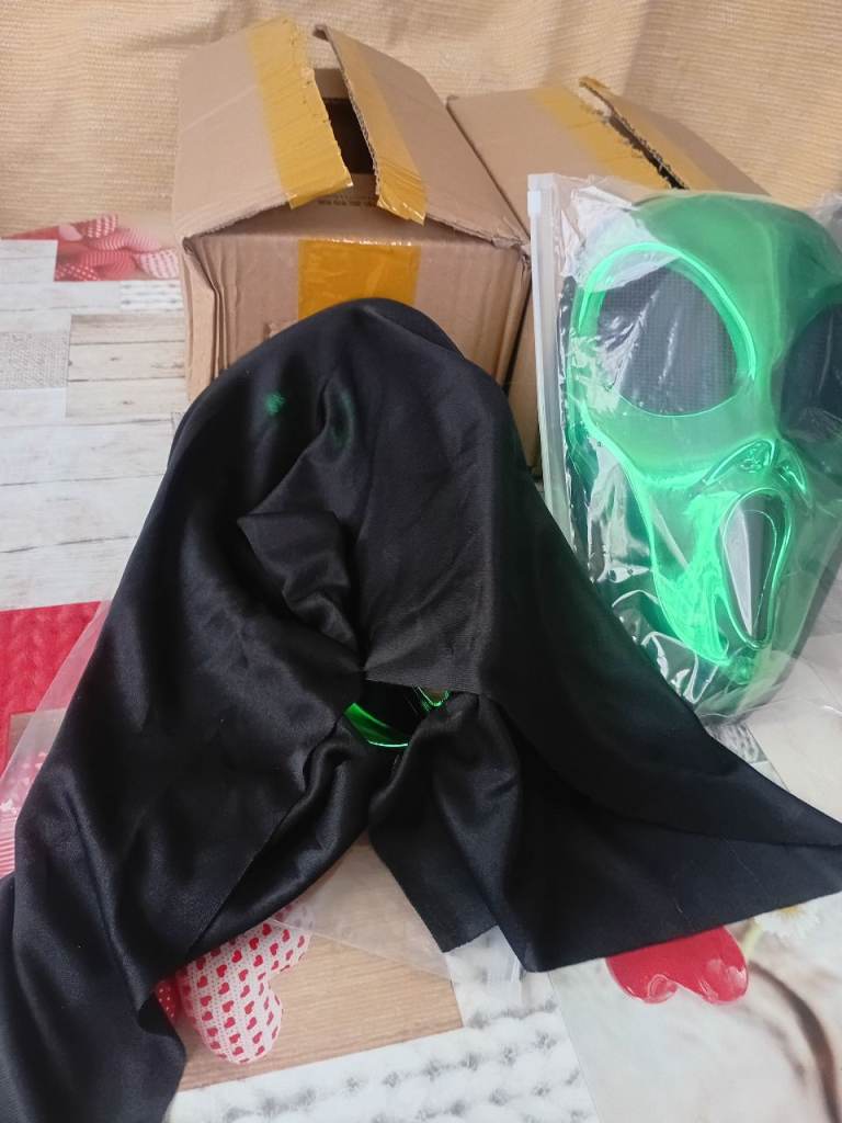 GIFT,HALLOWEEN REDUCED X2 BRAND NEW SCREAM/ALIEN MASKS | in Poole ...