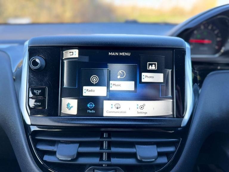 2014 Peugeot 208 1.2 VTi PureTech Active Euro 5 3dr HATCHBACK Petrol Manual