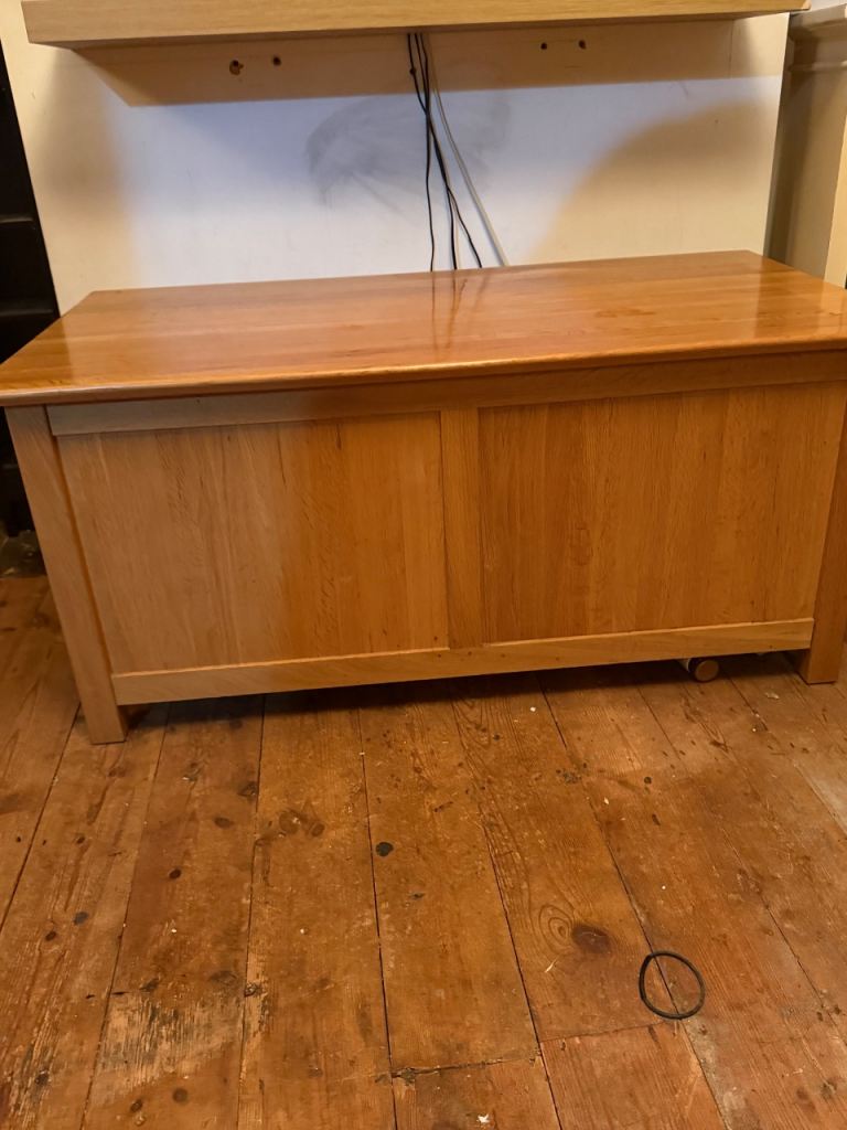 Solid pine bed box 