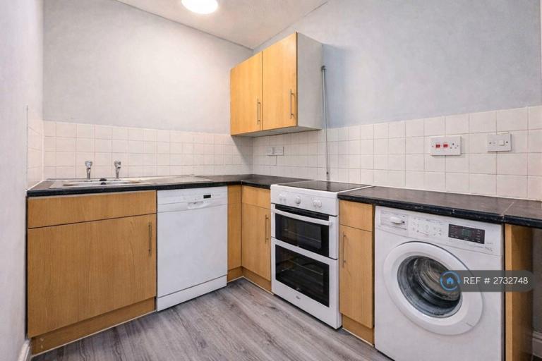 1 bedroom flat in St. Andrews Mews, Montpelier, Bristol, BS6 (1 bed) (#2732748)