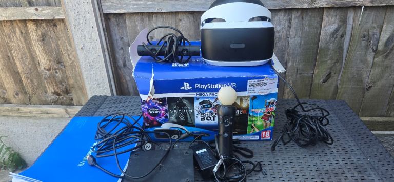 PlayStation VR Mega Pack Bundle for PS4 – Good Condition