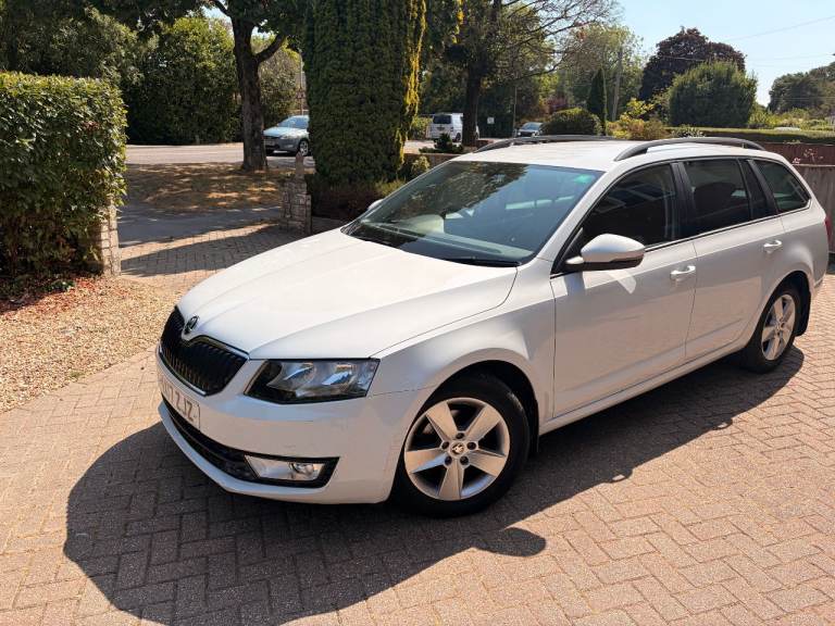 Skoda, OCTAVIA, Estate, 2017, Auto, 1598 (cc), 5 doors