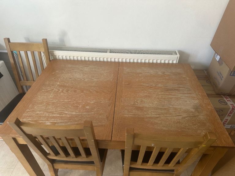 Wooden Extendable Dining Table & 3Chairs – Fair Condition
