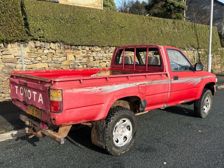 1995 Toyota Hilux SINGLE CAB 2.4D MANUAL RED NA Diesel Manual