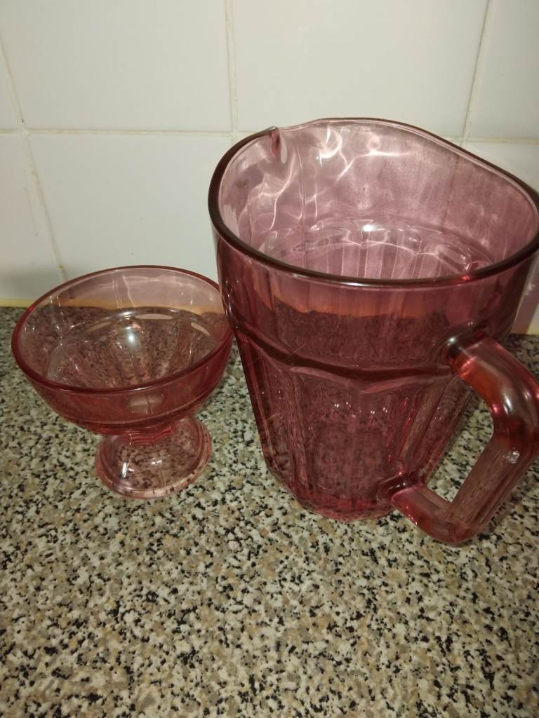 Pink glass jug and ice cream bow set summer food party