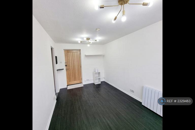 Studio flat in Wivenhoe, Colchester, CO7 (#2329483)