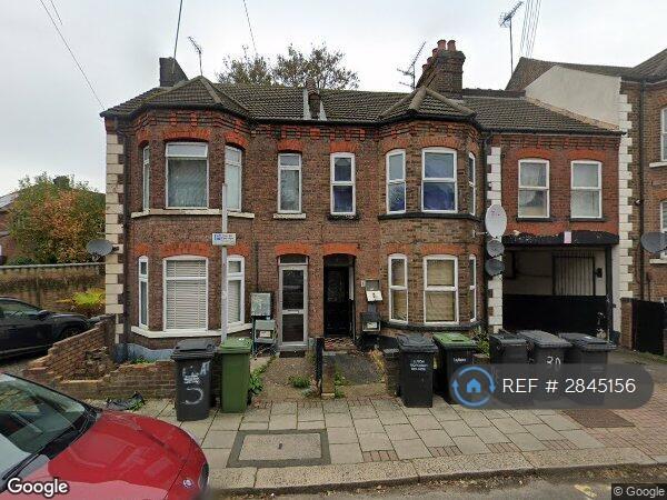 4 bedroom house in Clarendon Road, Luton, LU2 (4 bed) (#2845156)