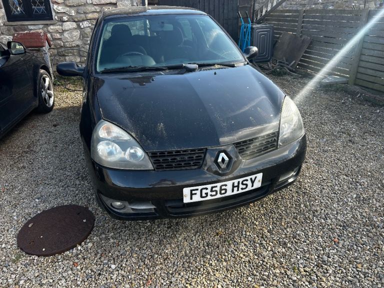 Renault Clio 2006 123K Miles (Repairs)
