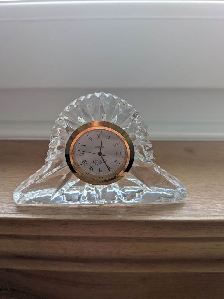 Crystal clock 