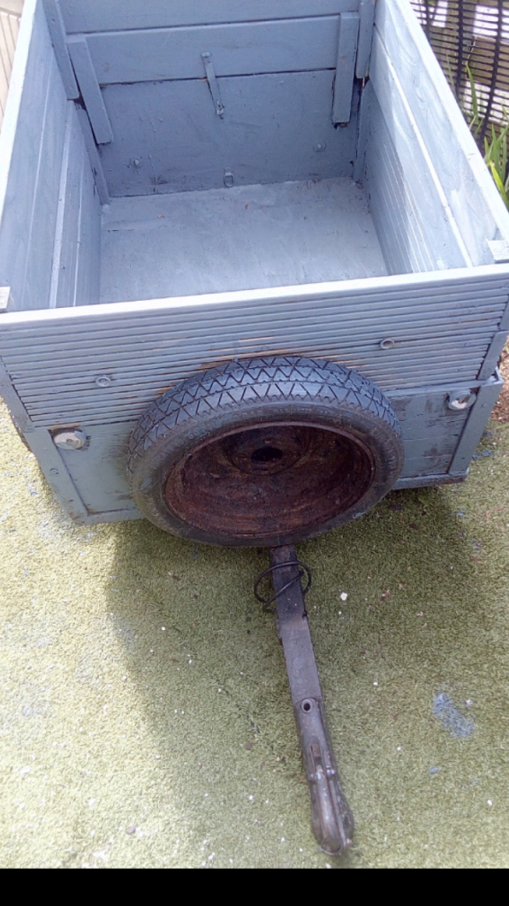 Camping trailer, comes with spare wheel and electrics board and cover 