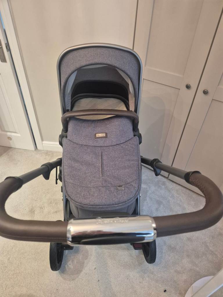 Sliver cross wave pram 