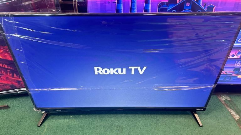 Polaroid 32" Smart Roku TV - P32RRF1315U - Like New - Netflix Disney+ - Warranty