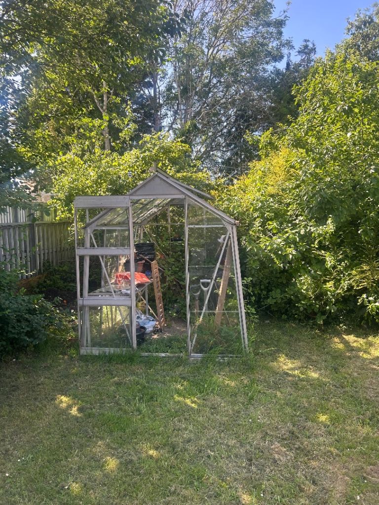 Free Greenhouse to collect
