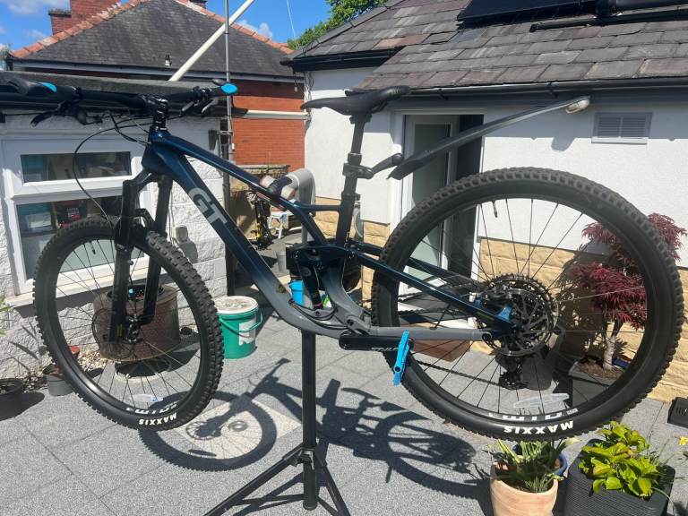 GT Sensor ST MTB - Medium frame, unused condition