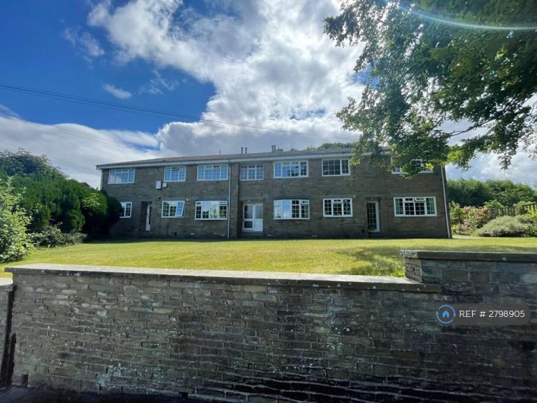 2 bedroom flat in Leylands Lane, Bradford, BD9 (2 bed) (#2798905)