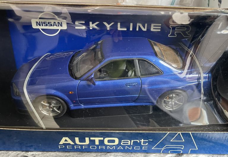 Autoart Nissan GTR R34 1/18
