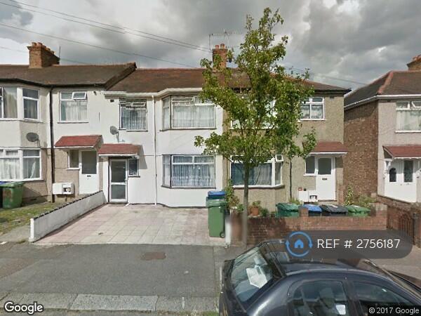 1 bedroom flat in Greenbank Avenue, Wembley, HA0 (1 bed) (#2756187)