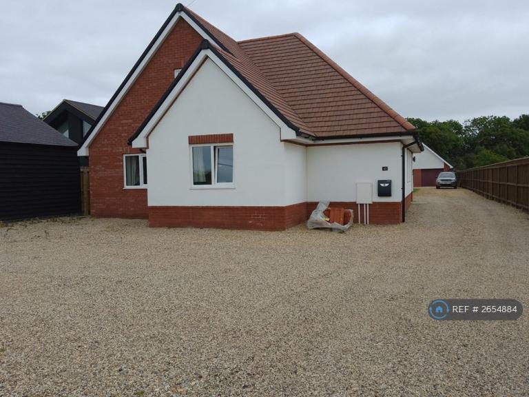 1 bedroom in Grimston Lane, Trimley St. Martin, Felixstowe, IP11 (#2654884)