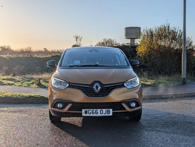 2016 Renault Scenic 1.6 dCi Dynamique S Nav 5dr MPV DIESEL Manual