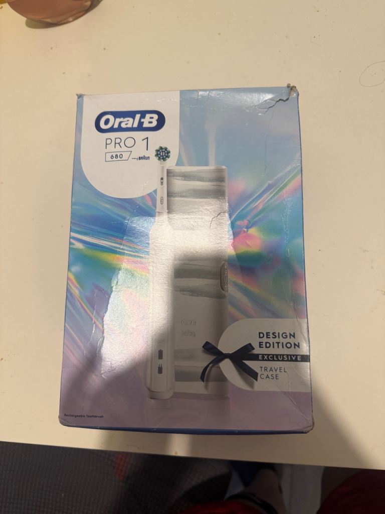 Oral-B PRO 1 680 Electric Toothbrush - New, White