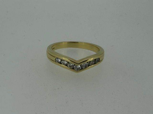 18ct Yellow Gold 0.33ct Moissanite Wishbone Ring