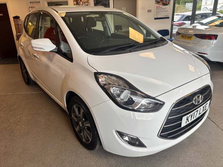 2017 Hyundai ix20 1.4 Blue Drive SE Nav Hatchback 5dr Petrol Manual Euro 6