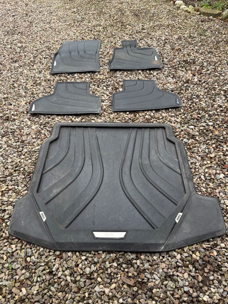 BMW X5 (E70 / F15) rubber car mat set and boot mat