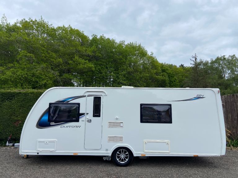 Lunar Quasar 4 Berth Fixed Single Beds Caravan 