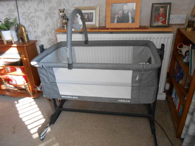 Baby Sleeptite Cot with Mattress - - £15 - - -