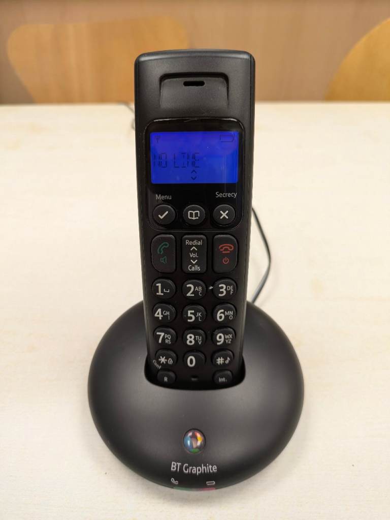 A BT Graphite 2100 Digital Cordless Telephone (Single Handset and Base).