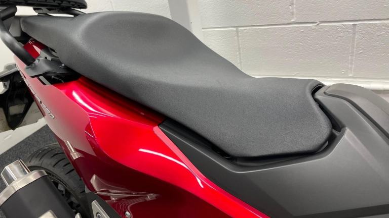 HONDA FORZA 750 R ** TOP BOX - FULL HISTORY - MAY 2027 MOT **