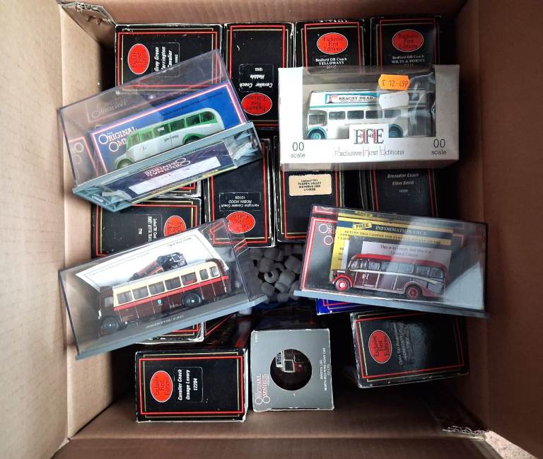 1:76 SCALE BUS AND COACH MODELS JOBLOT OF 17 DIFFERENT CORGI EFE COLLECTION OR MODEL RAILWAY