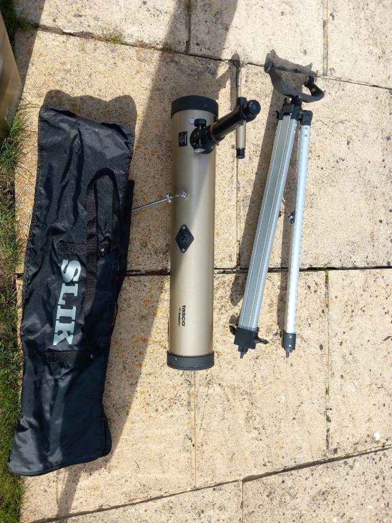 Tasco 40-070420H Telescope with Tripod and Carry Bag