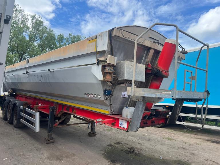 KELBERG TRIAXLE TIPPING TRAILER C369963