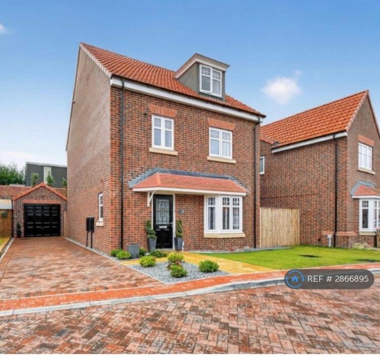 4 bedroom house in Newby Court, Boroughbridge, YO51 (4 bed) (#2866895)