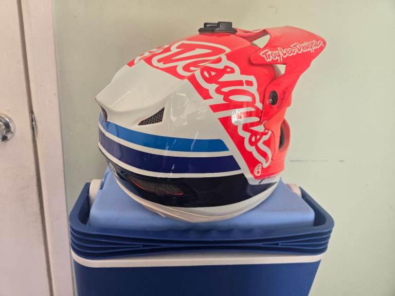 Troy lee