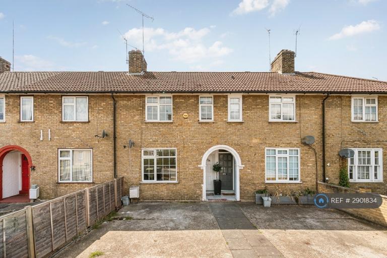 3 bedroom house in Maurice St, London, W12 (3 bed) (#2901834)
