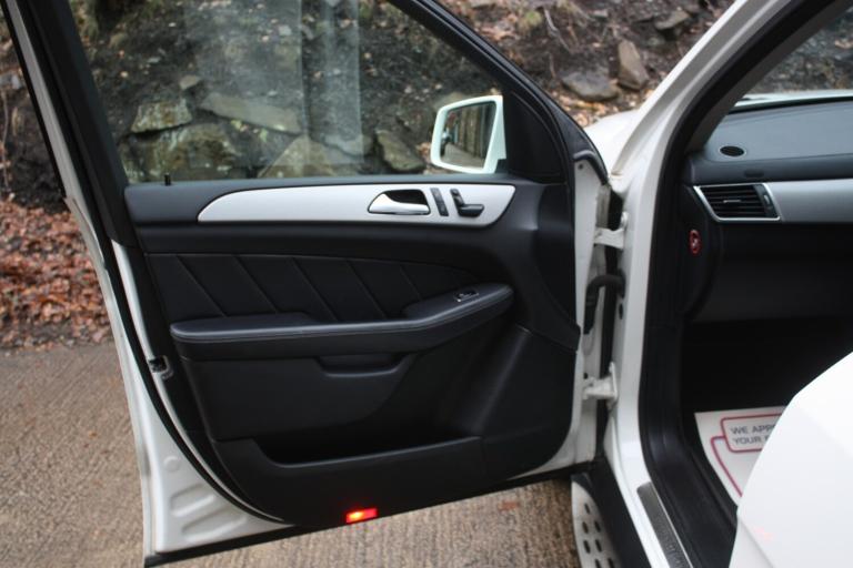 MERCEDES-BENZ GL CLASS 3.0 GL350 V6 BlueTEC AMG Sport 2015