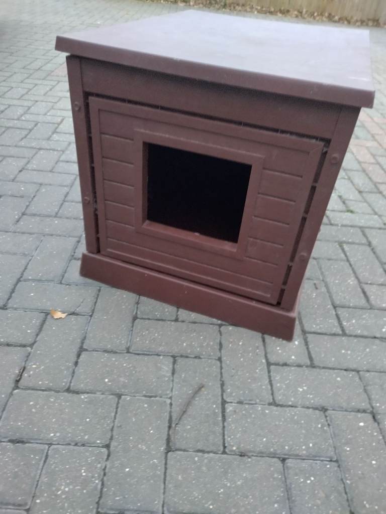 SMALL KENNEL, CHICKEN COOP, CAT LITTER BOX