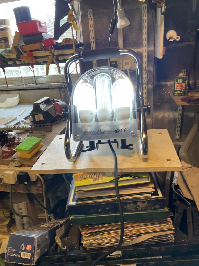 Brand New unused 110v work light with built in extension sockets £10