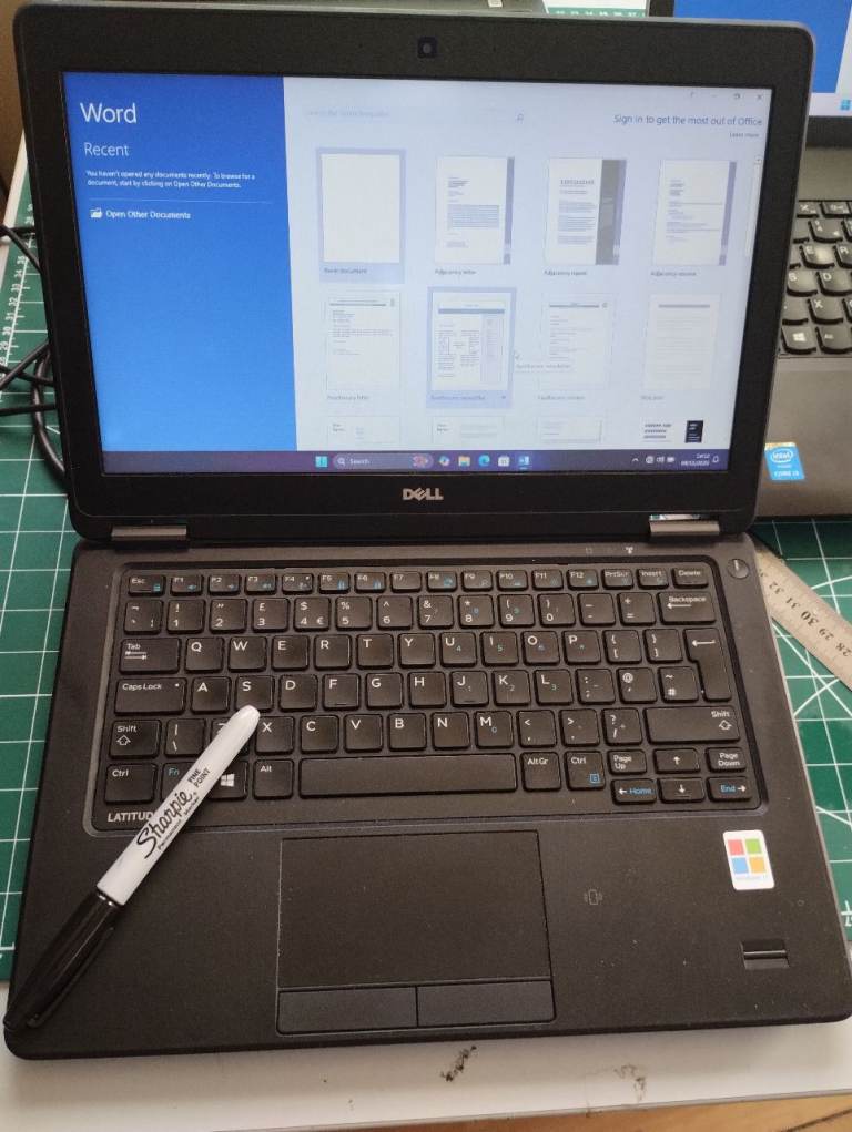 16GB RAM DELL Windows 11 laptop, i5 CPU, 256GB SSD, WebCam, Full Office, Backlit Keys, HDMI. Boxed.