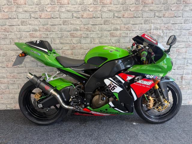 2005 Kawasaki ZX10R Ninja - 20k miles - Lovely condition - Long