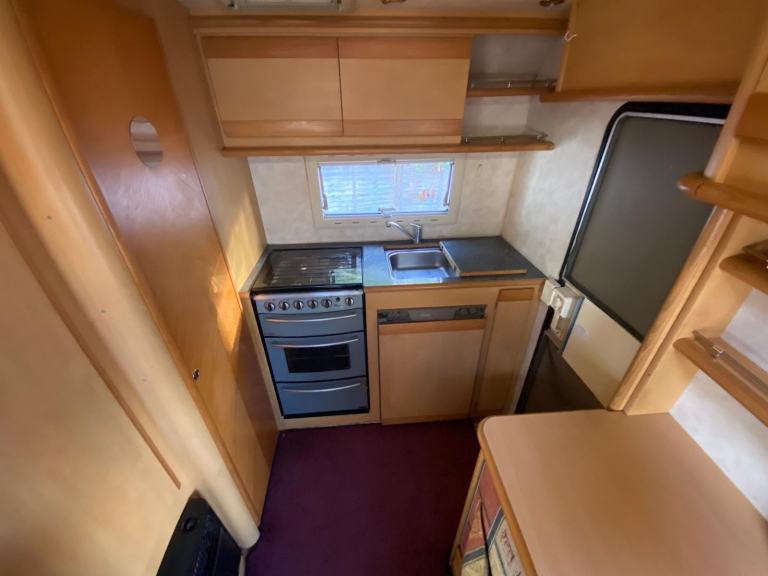 PEUGEOT ELDDIS AUTOSTRATUS - 5 BERTH - 72K MILES - BARGAIN BE QUICK 