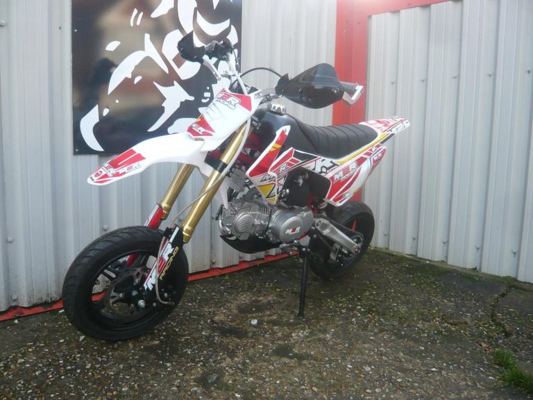 M2R 140 SUPERMOTO OFF ROAD PIT BIKE KIDS MX DIRT TRACK RACE SPORTS R STOMP 125 S