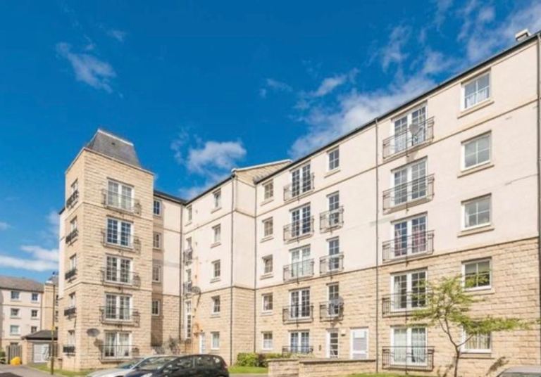 2 Bedroom Flat, Merchants Gait, Leith, Edinburgh