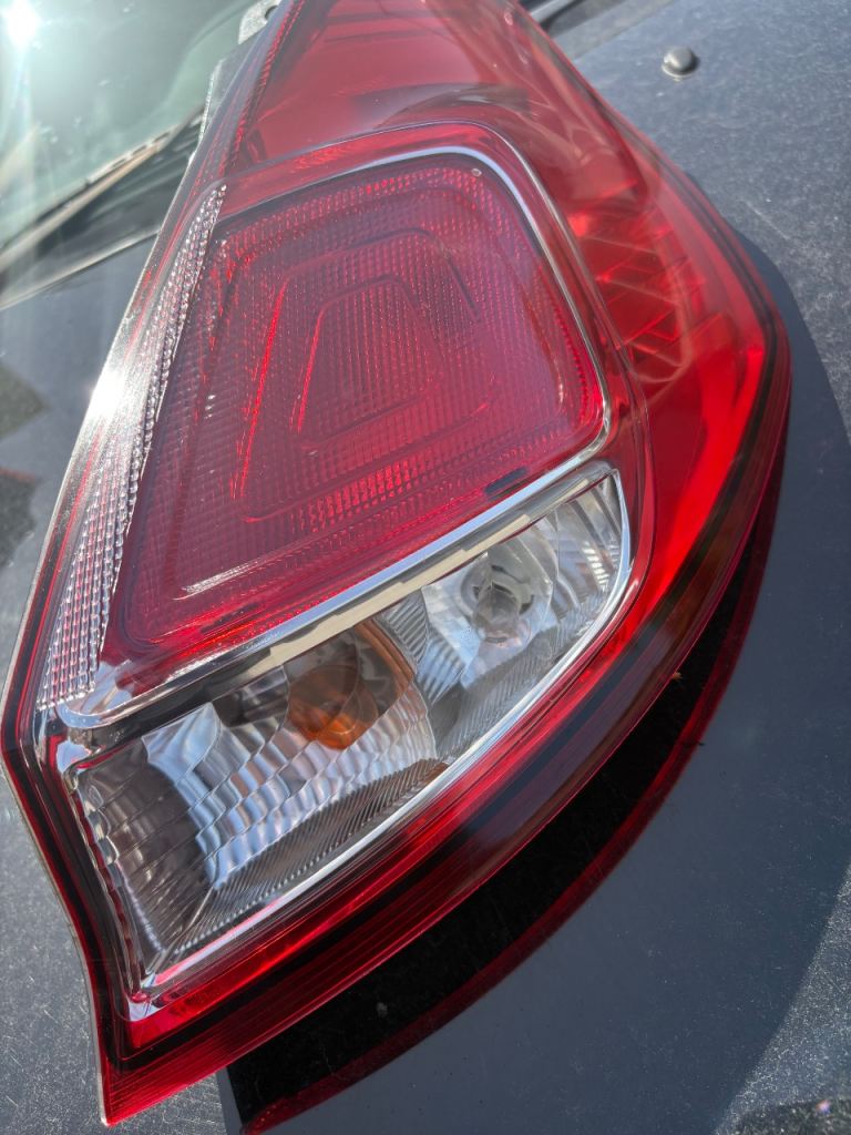 2013 FORD FIESTA MK7.5 REAR RIGHT TAIL LIGHT Unit