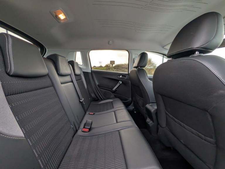 2017 Peugeot 2008 1.6 BlueHDi 100 Allure 5dr HATCHBACK DIESEL Manual